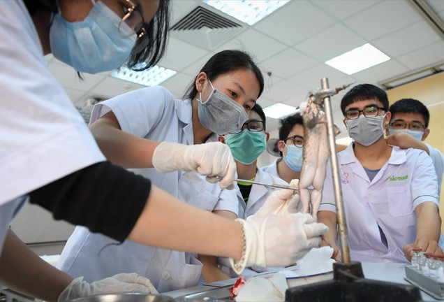 Điều dưỡng lấy bao nhiêu điểm trong năm 2025?